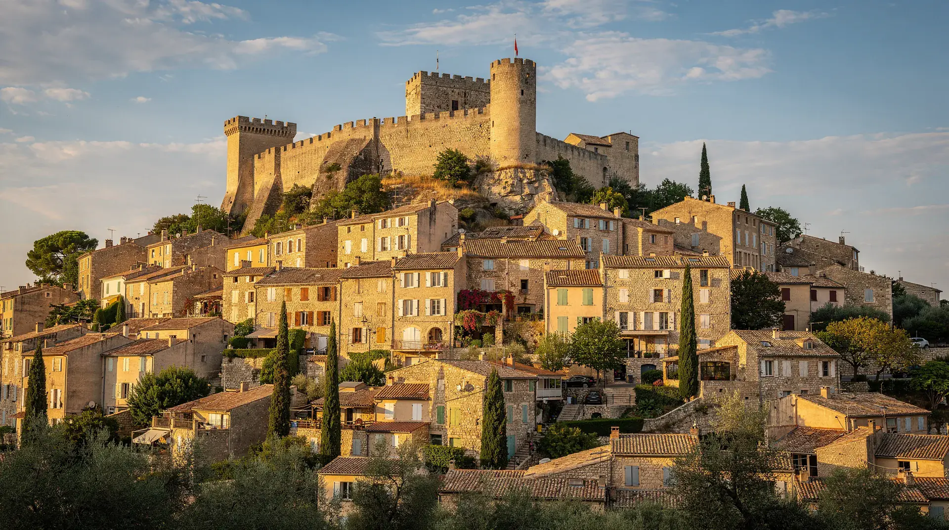 Vue de Forcalquier dans les Alpes-de-Haute-Provence